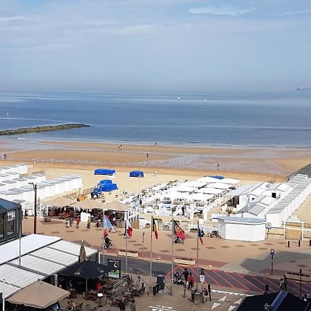 Appartement Met Zeezicht Op Het Van Bunnenplein Knokke-Heist Exterior photo